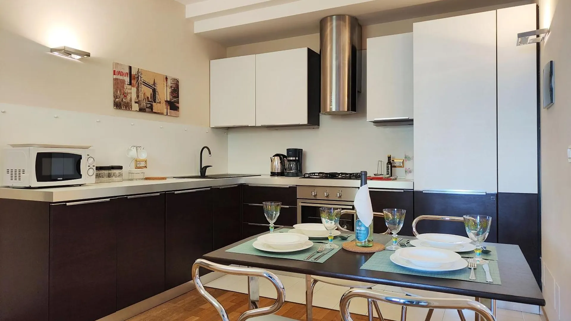 Leo Apartment Argegno 0*,